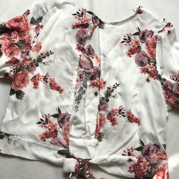 Floral Open Back Crop Top - Picture 4 of 6